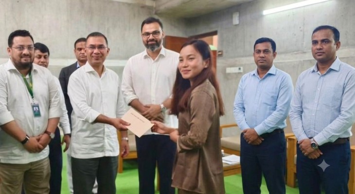 নারী ফুটবলার ঋতুপর্ণাকে বাড়ি নির্মাণে অনুদান দিলেন প্রধানমন্ত্রী